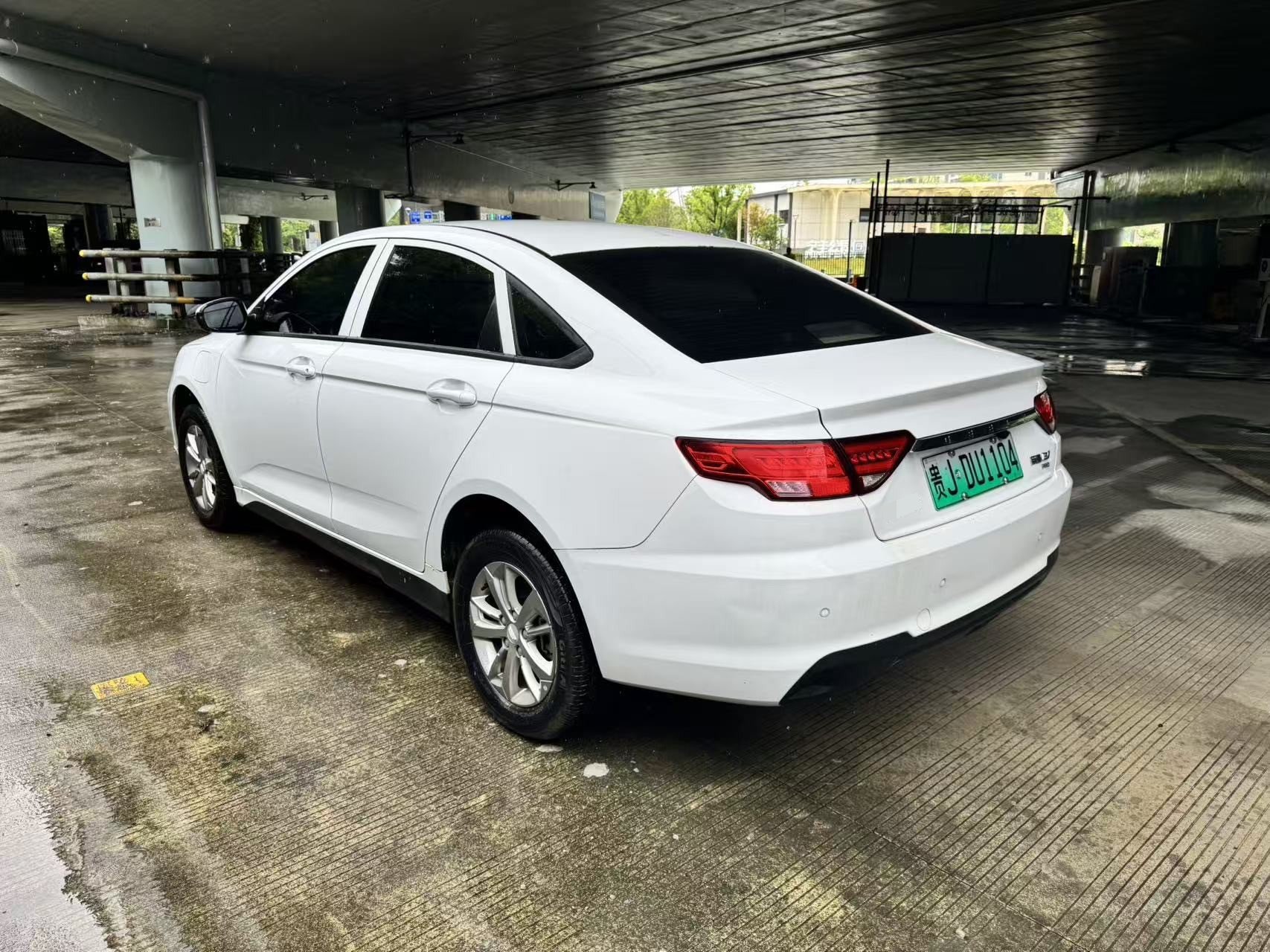 GEELY Emgrand New Energy 2023 #6 GEELY Emgrand New Energy 2023 صورة سيارة #6