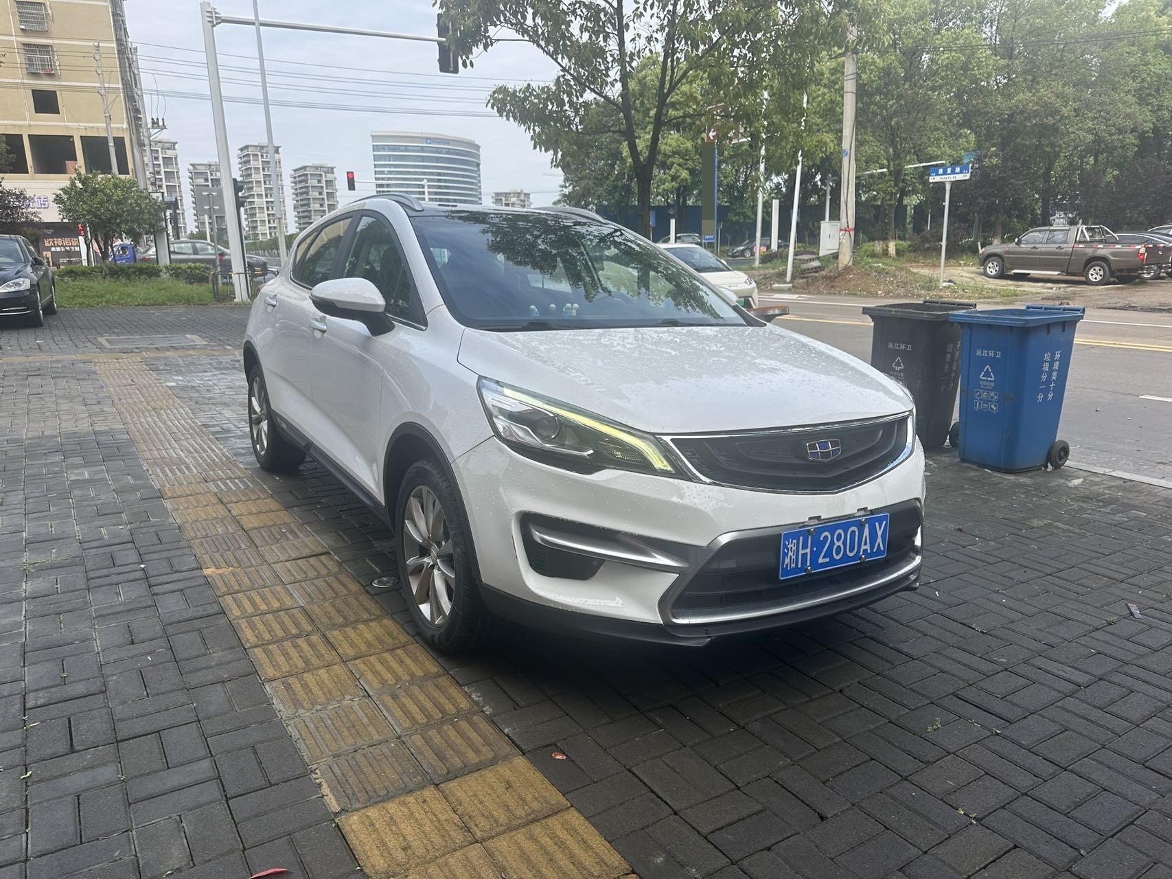 GEELY Emgrand GS 2019 car image #3