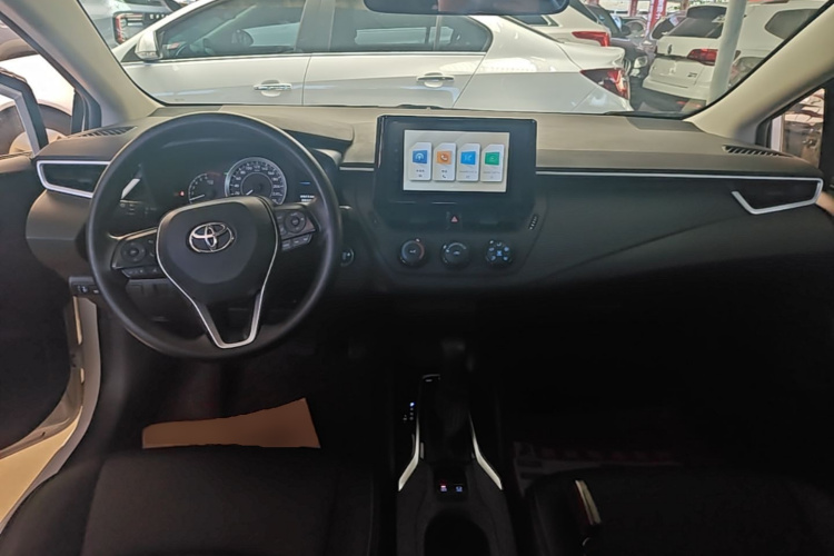 Toyota Corolla 2023 immagine di auto #10