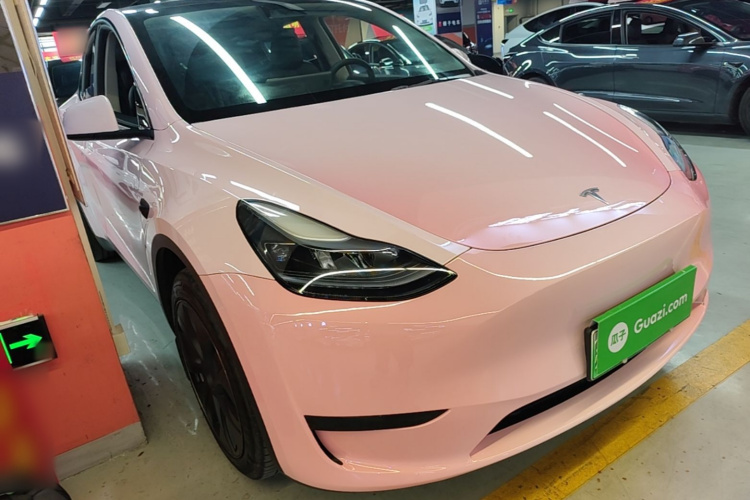 Tesla Model Y 2024 #4 Tesla Model Y 2024 car image #4