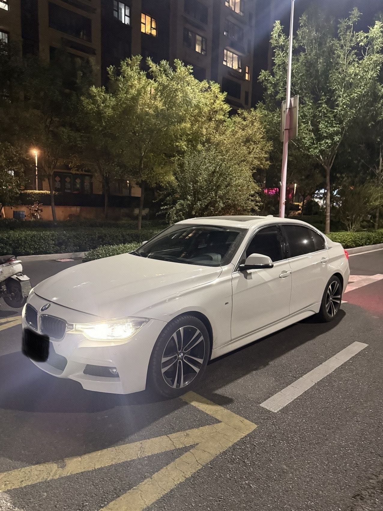 BMW 3 Series 2018 car image 