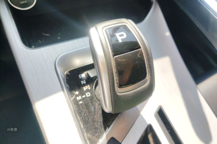 GEELY Coolray 2021 #16 GEELY Coolray 2021 car image #16