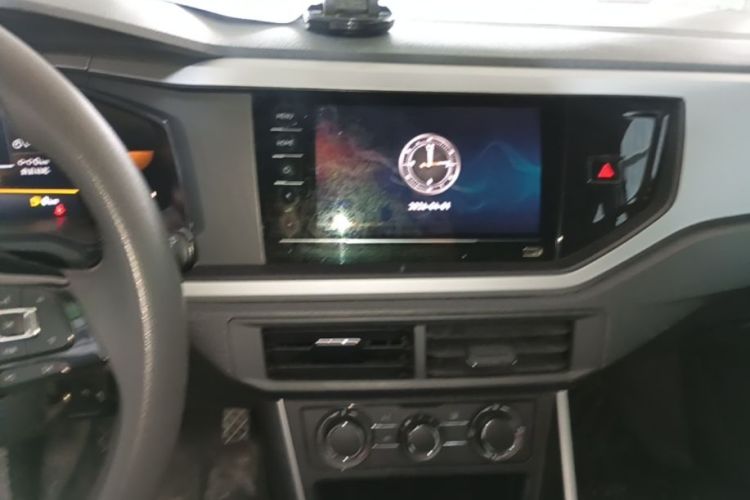 Volkswagen Polo 2023 car image #13