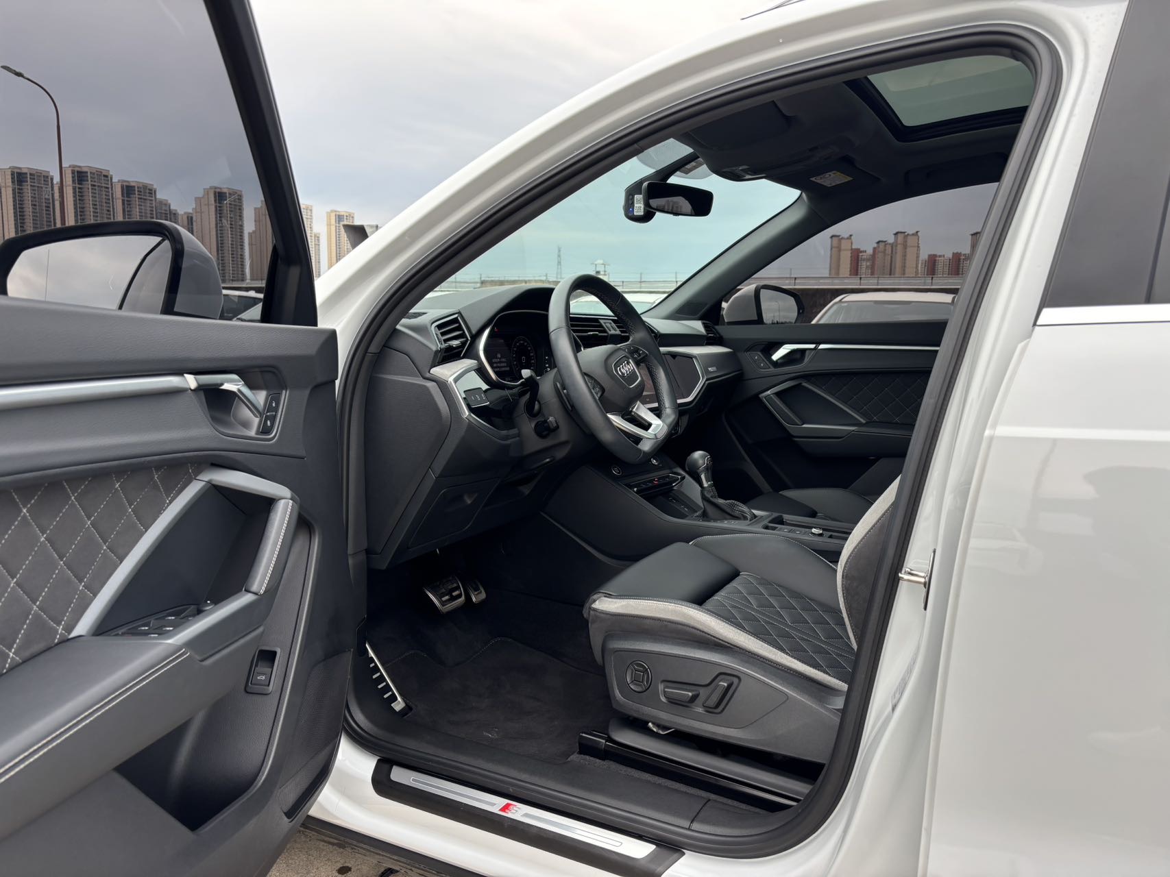 2025 #4 2025 car image #4