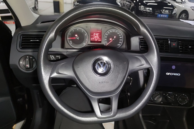 Volkswagen Santana 2017 #11 Volkswagen Santana 2017 car image #11