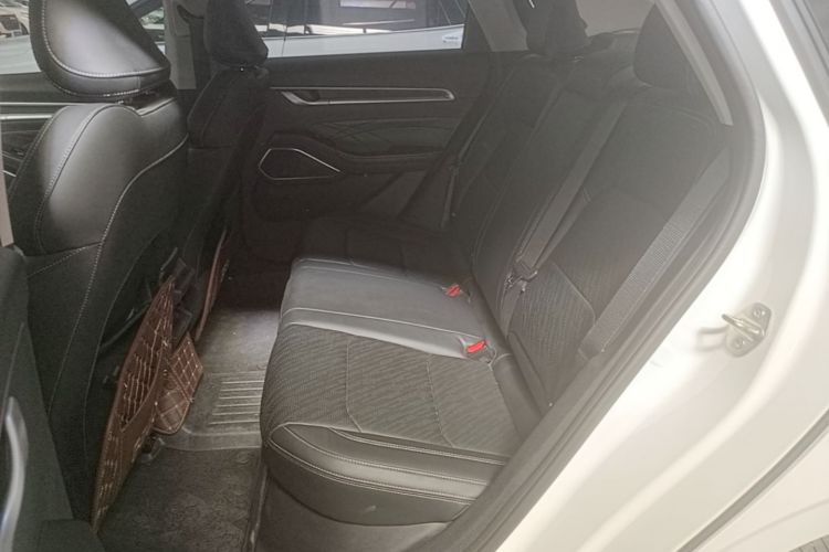 GEELY Emgrand 2023 immagine di auto #17
