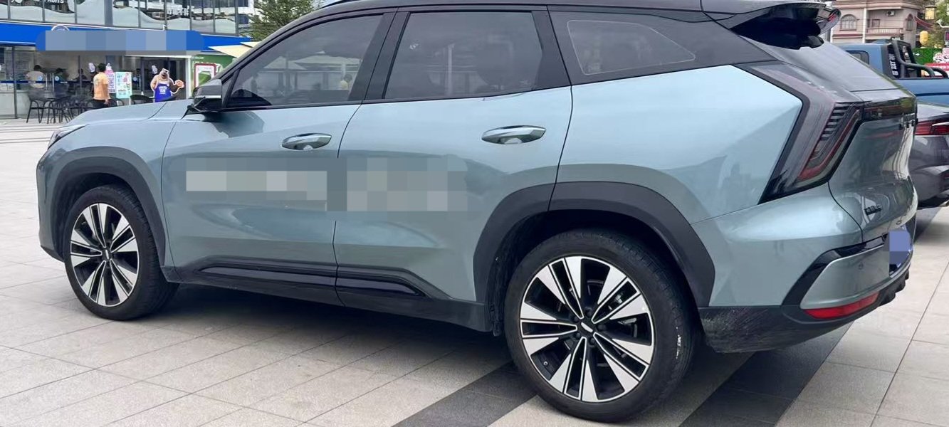 GEELY Boyue L 2025 car image #2