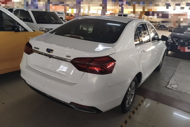GEELY Emgrand 2018 car image #7