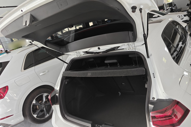 Volkswagen Golf 2023 صورة سيارة #7