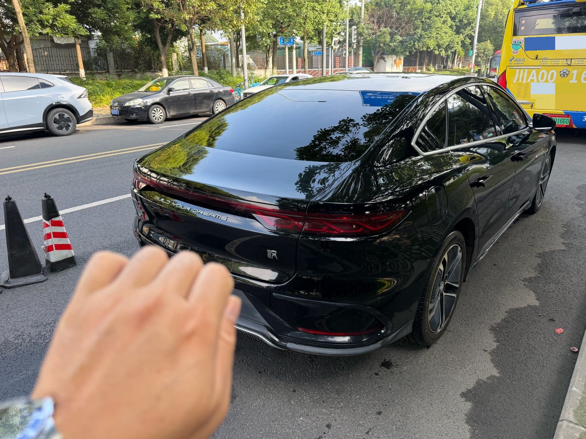 BYD Han 2023 car image #4