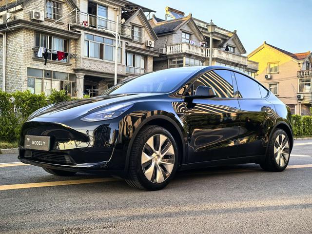 Tesla Model Y 2022 #19 Tesla Model Y 2022 car image #19