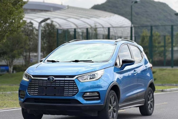 BYD Yuan New Energy 2019 #2 BYD Yuan New Energy 2019 car image #2