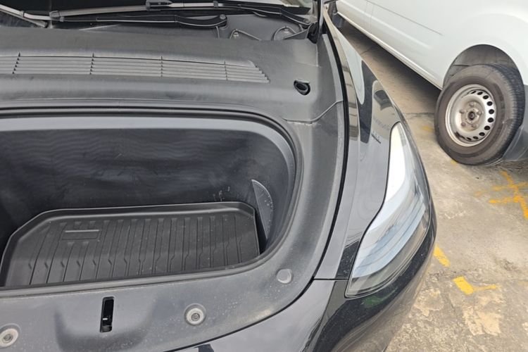 Tesla Model Y 2023 #27 Tesla Model Y 2023 immagine di auto #27