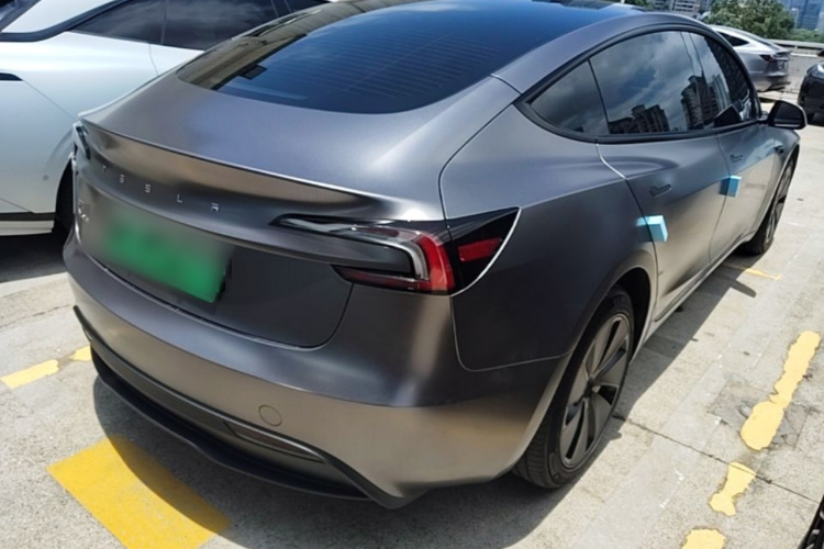 Tesla Model 3 2024 car image #7