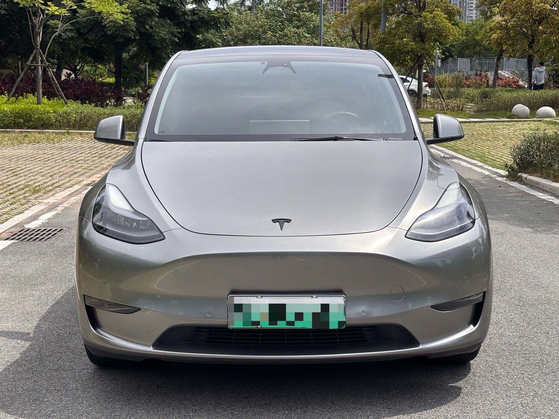 Tesla Model Y 2021 car image #2