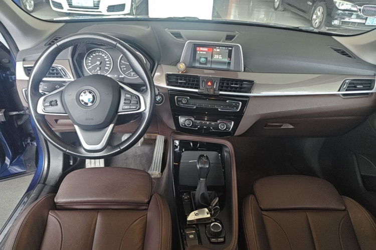 BMW X1 2018 #11 BMW X1 2018 car image #11