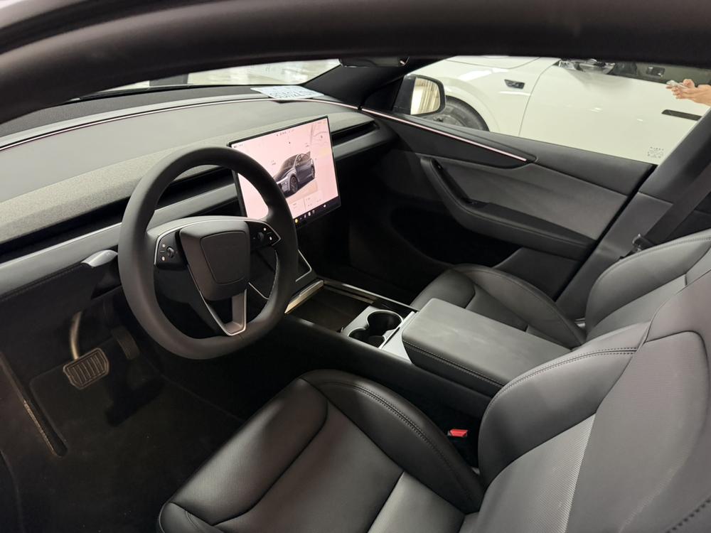 Tesla Model Y 2026 #9 Tesla Model Y 2026 car image #9