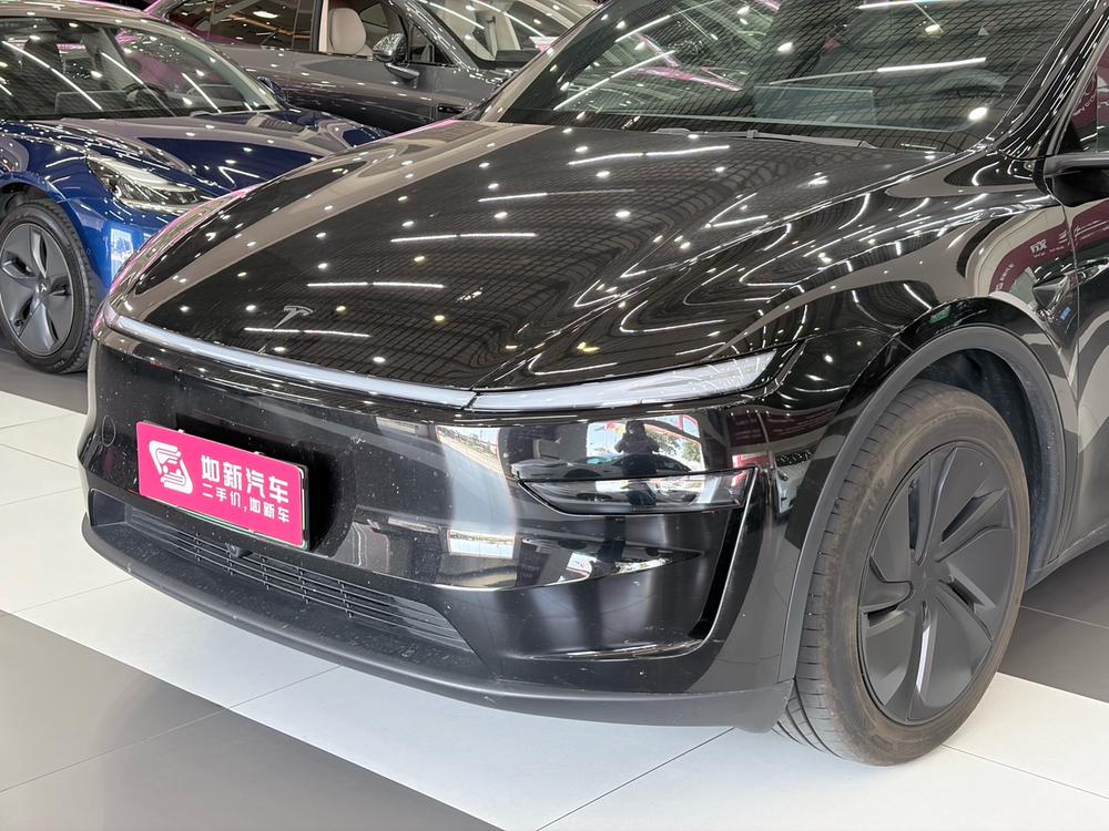 Tesla Model Y 2026 car image #10