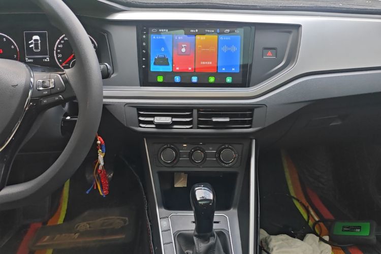 Volkswagen Polo 2020 car image #17