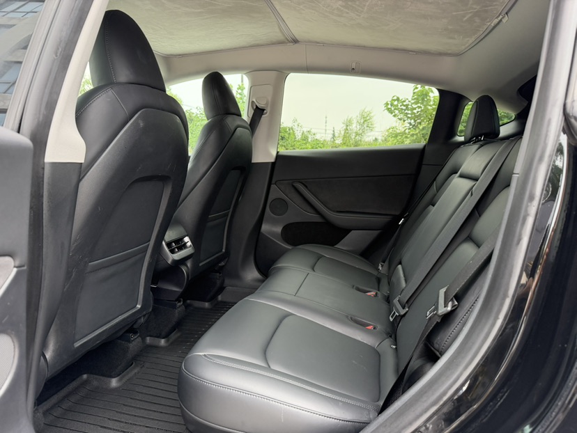 Tesla Model Y 2022 #5 Tesla Model Y 2022 car image #5