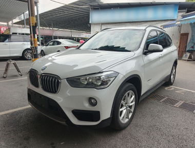 BMW X1 2017 BMW X1 2017 car image
