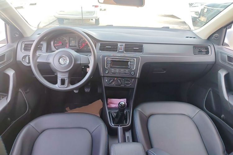 Volkswagen Santana 2016 car image #10