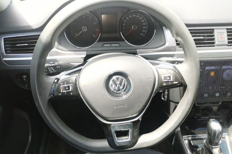 Volkswagen Bora 2021 car image #11