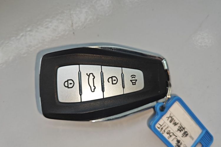 GEELY Coolray 2025 #9 GEELY Coolray 2025 car image #9
