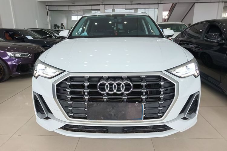 Audi Q3 2021 immagine di auto #3