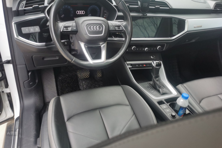Audi Q3 2020 #11 Audi Q3 2020 car image #11