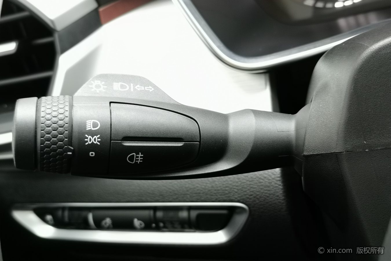 GEELY Coolray 2021 صورة سيارة #22