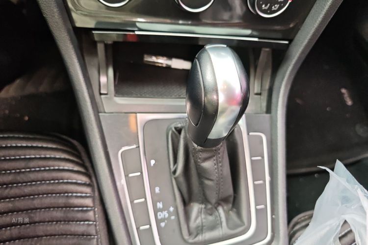 Volkswagen Golf 2018 #16 Volkswagen Golf 2018 car image #16