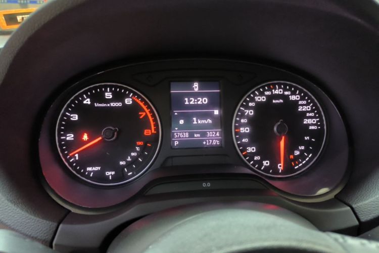 Audi A3 2018 car image #12
