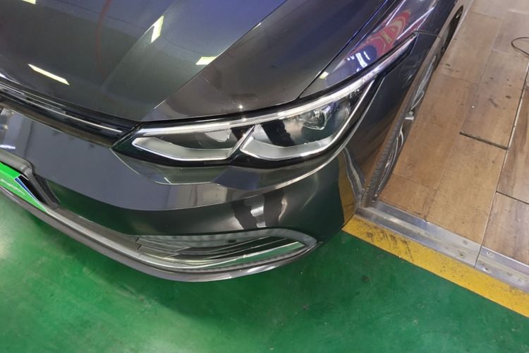 Volkswagen Golf 2021 car image #23