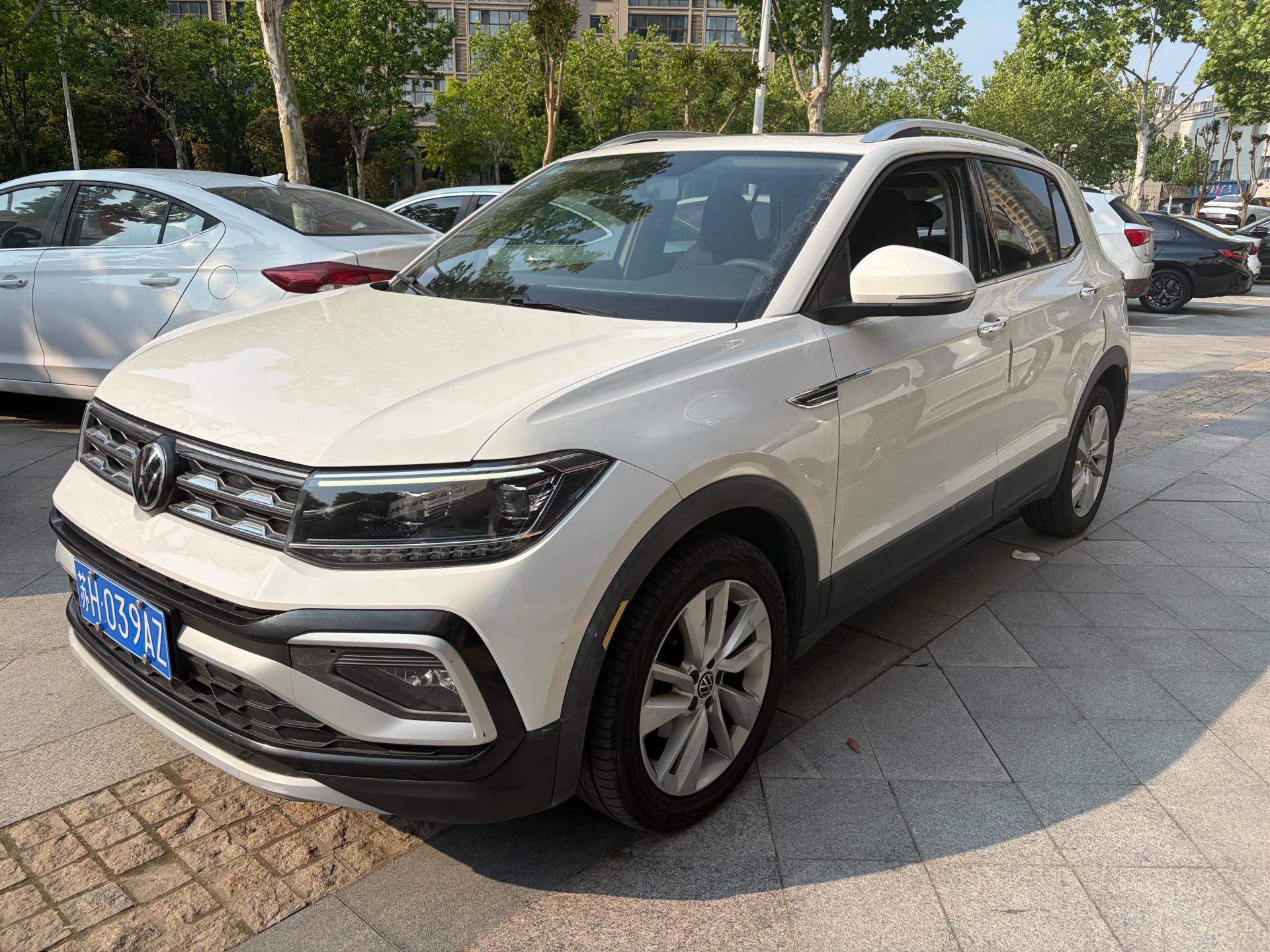 Volkswagen T-Cross 2020 Volkswagen T-Cross 2020 car image
