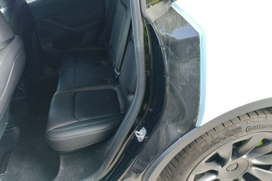 Tesla Model Y 2023 #21 Tesla Model Y 2023 car image #21