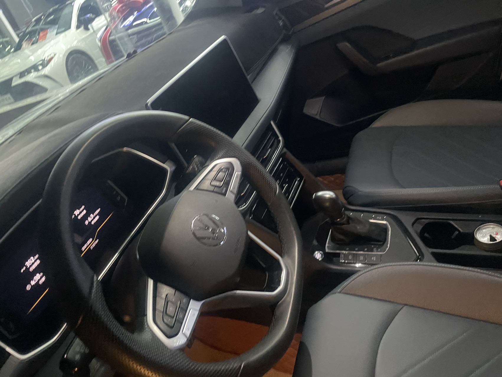2024 car image #4