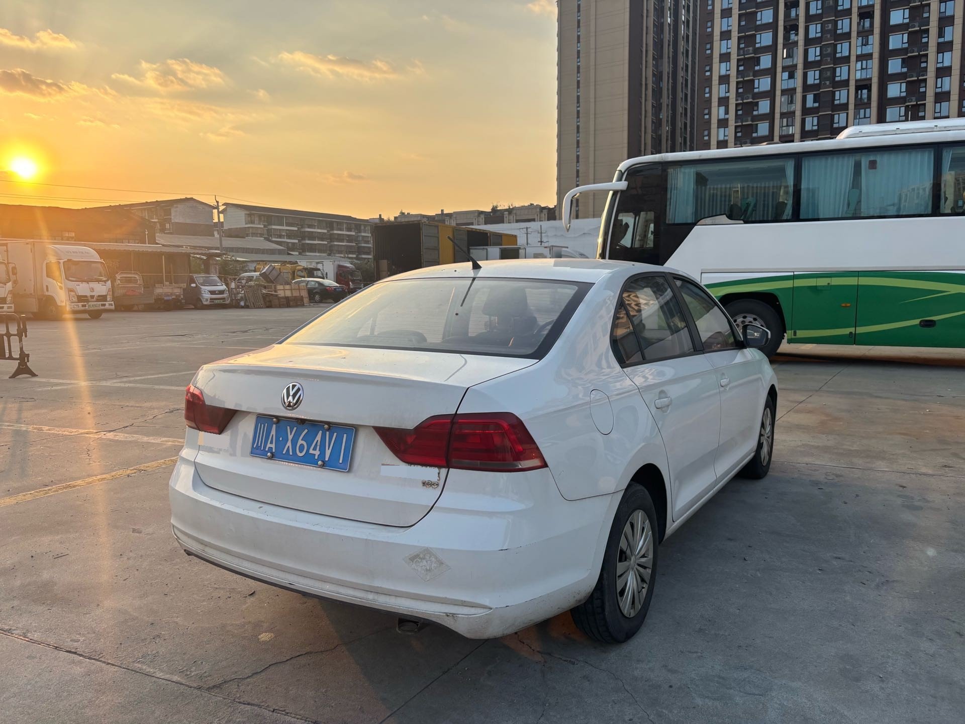 Volkswagen Santana 2018 imagen de coche #7