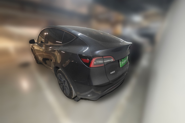 Tesla Model Y 2024 #5 Tesla Model Y 2024 car image #5