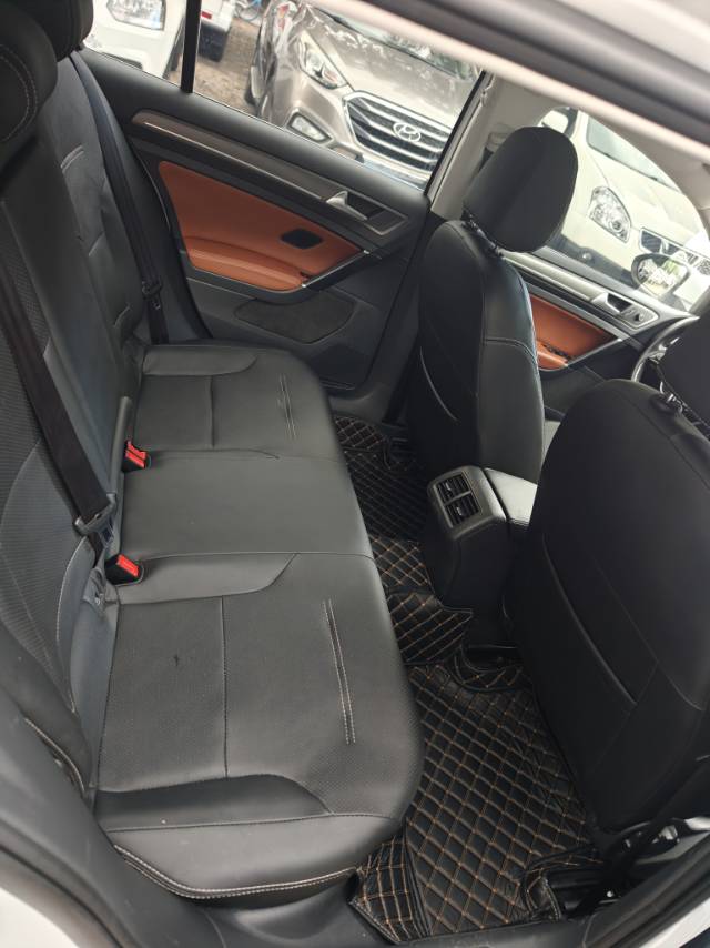 Volkswagen Golf 2015 car image #5