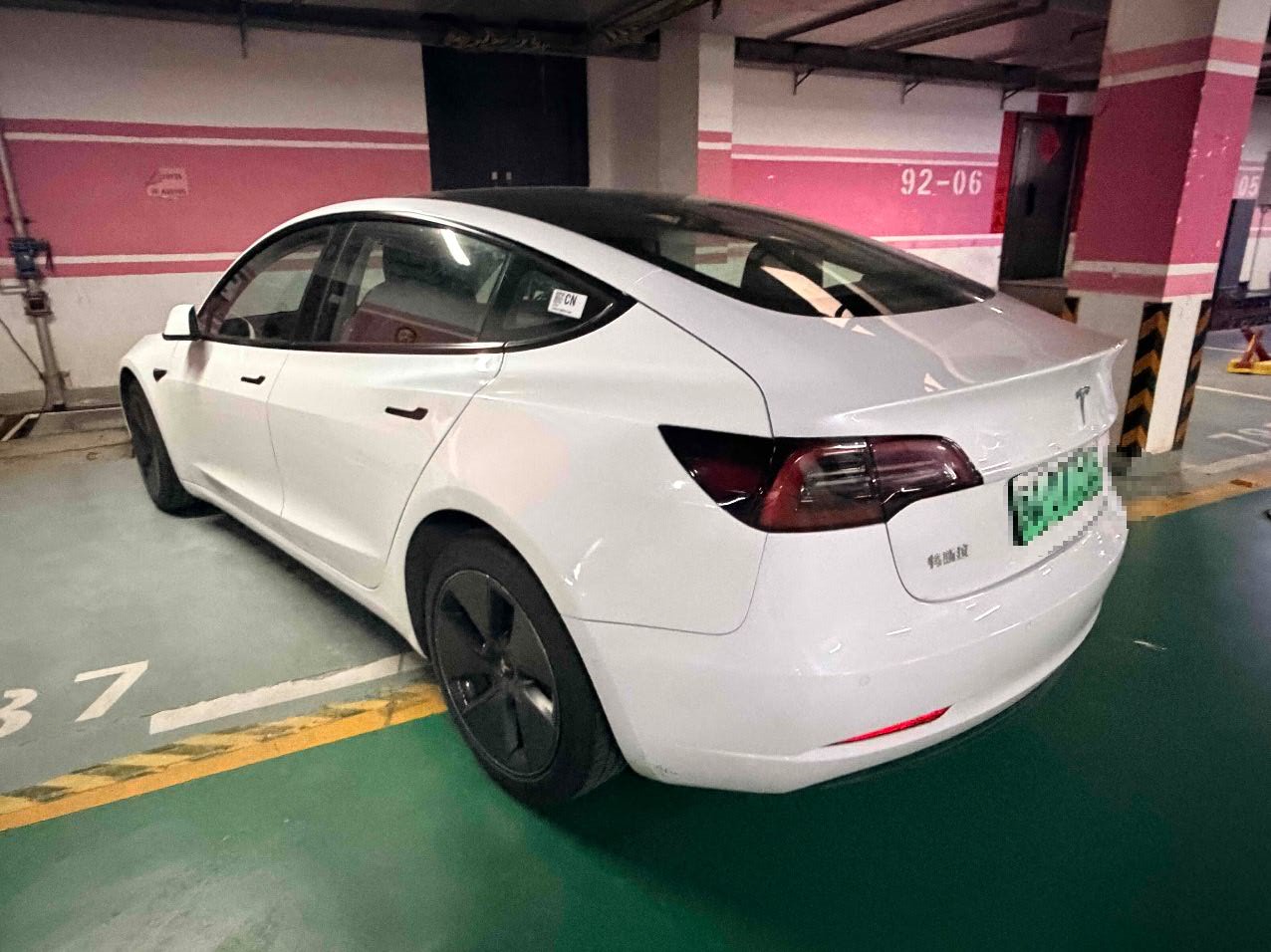 Tesla Model 3 2022 car image #8