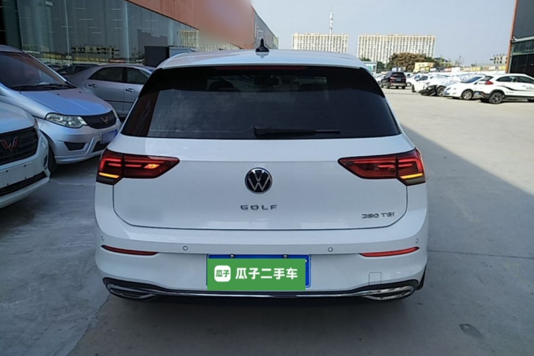 Volkswagen Golf 2022 car image #6