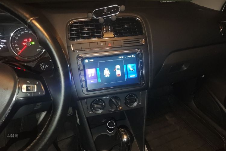 Volkswagen Polo 2016 car image #15