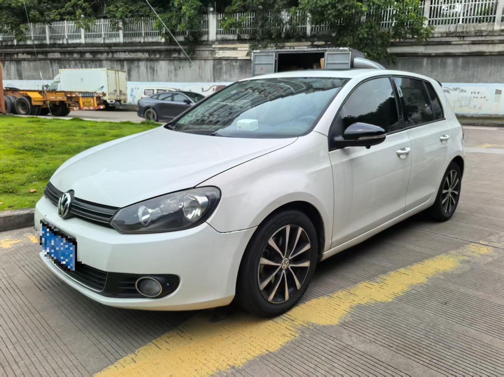 Volkswagen Golf 2012 Volkswagen Golf 2012 car image