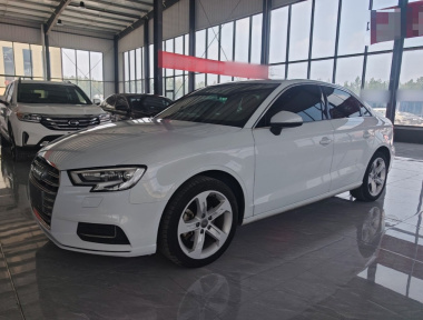 Audi A3 2019 Audi A3 2019 immagine di auto