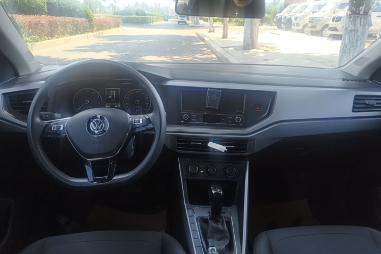 Volkswagen Polo 2020 car image #10