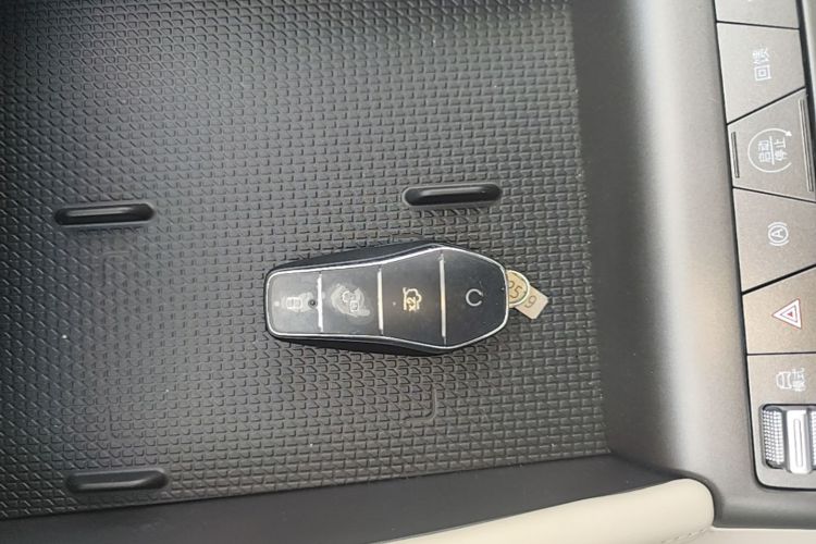BYD YuanUP 2026 car image #9