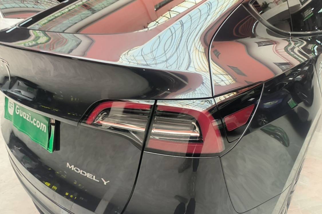 Tesla Model Y 2024 #7 Tesla Model Y 2024 car image #7