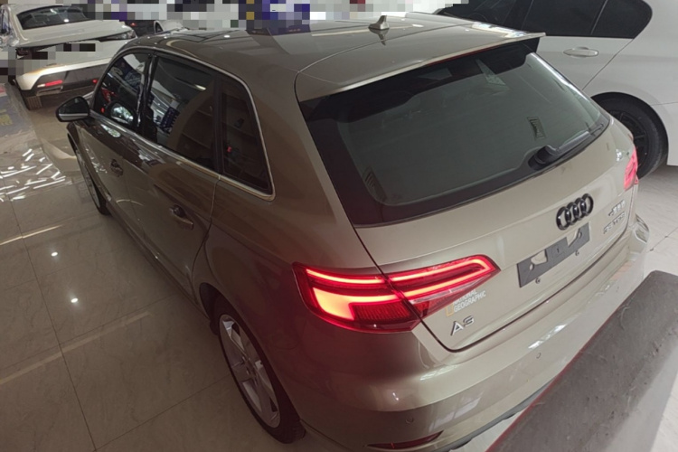 Audi A3 2018 car image #5