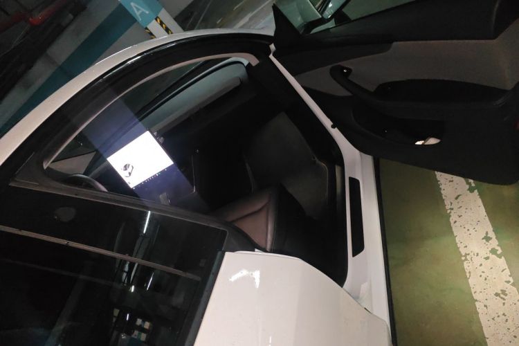 Tesla Model Y 2025 #27 Tesla Model Y 2025 car image #27